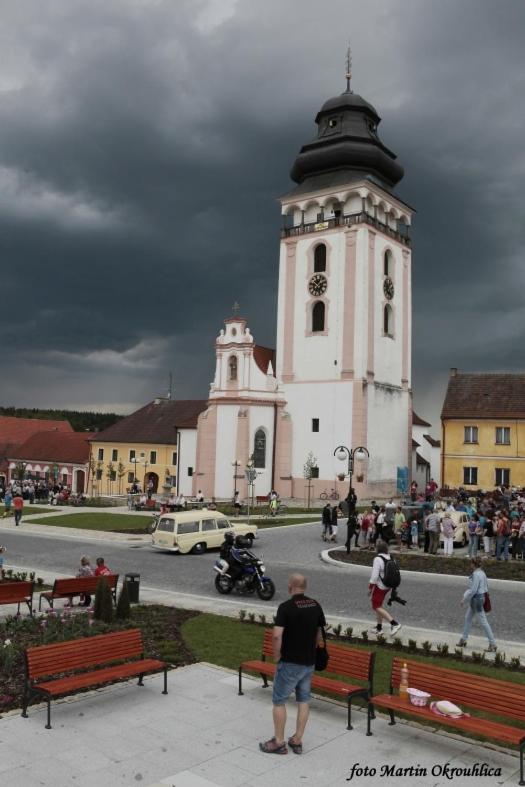 Domecek Ve Dvore * Bechyne