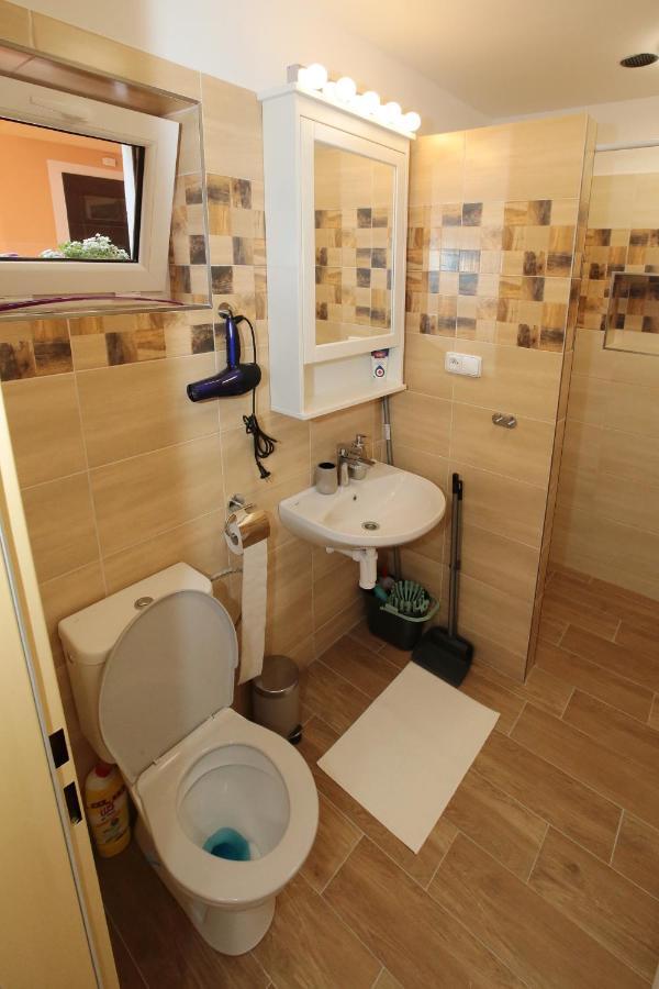 Apartment Domecek Ve Dvore *